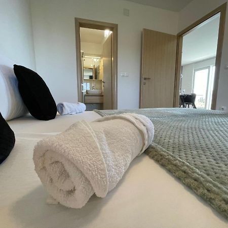 Apartmani Starigrad Paklenica - Danijel Exterior foto