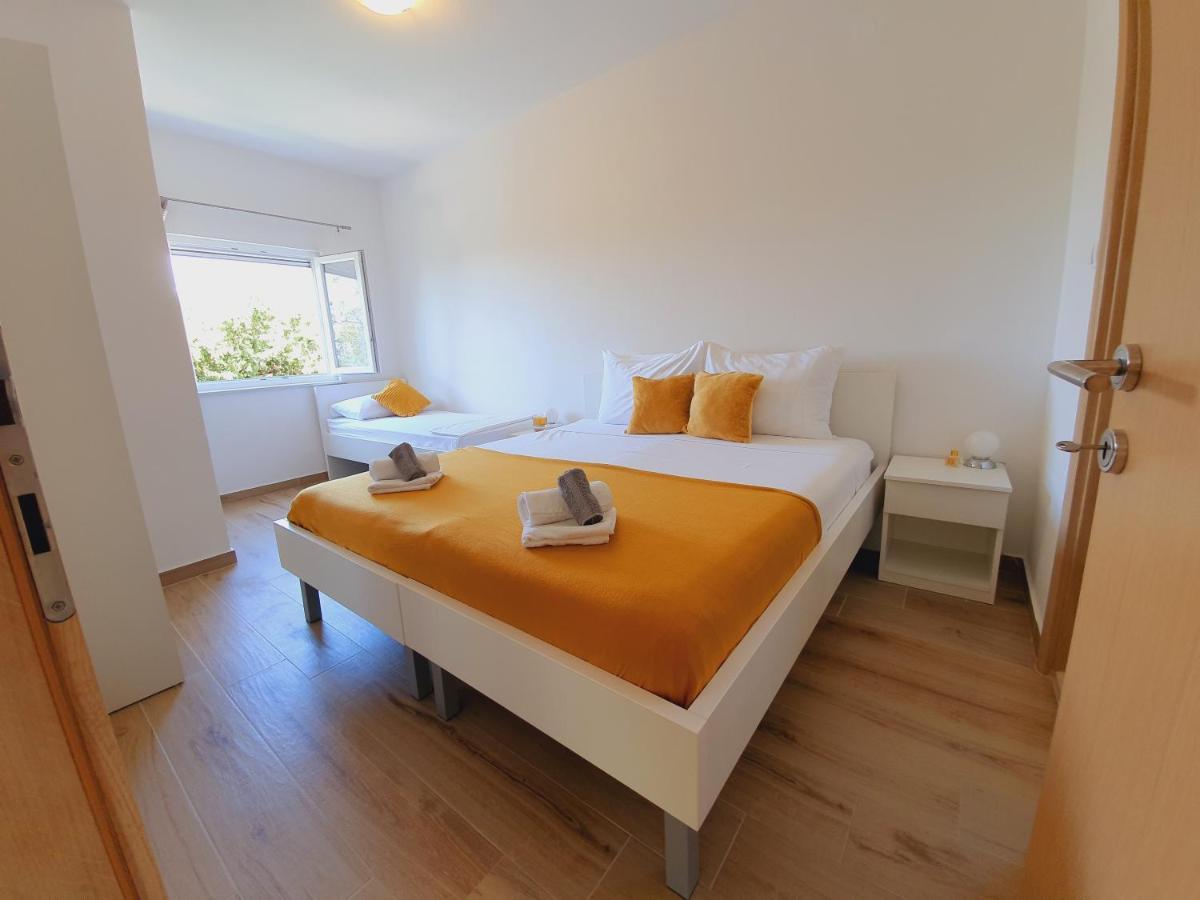 Apartmani Starigrad Paklenica - Danijel Exterior foto