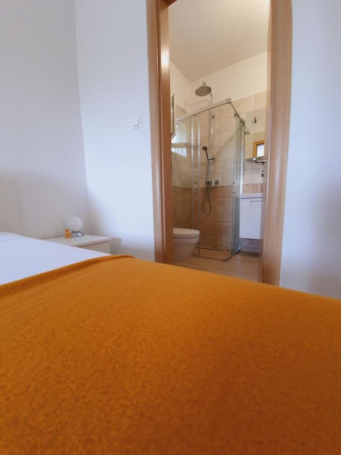 Apartmani Starigrad Paklenica - Danijel Exterior foto