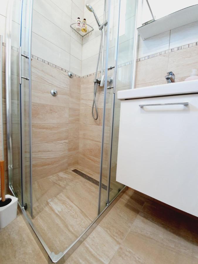 Apartmani Starigrad Paklenica - Danijel Exterior foto