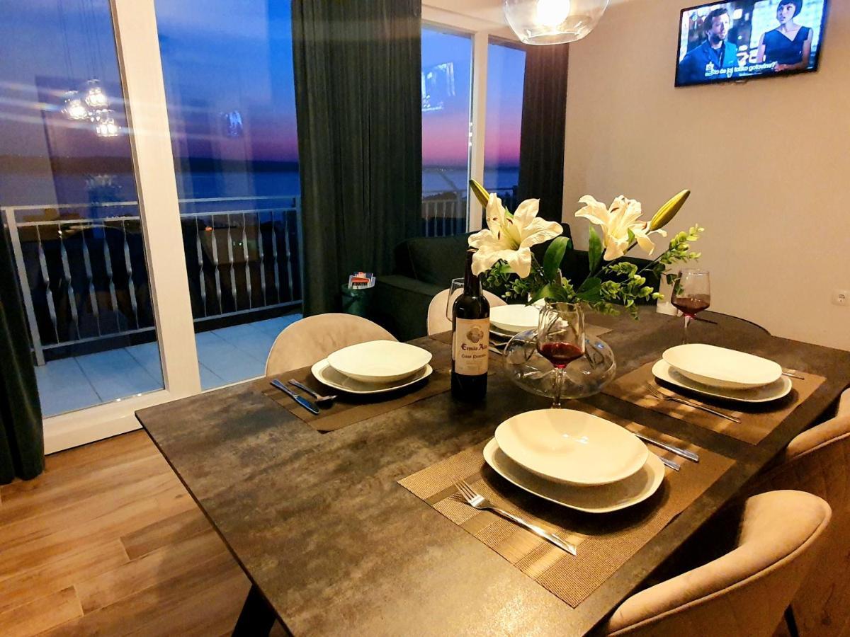 Apartmani Starigrad Paklenica - Danijel Exterior foto