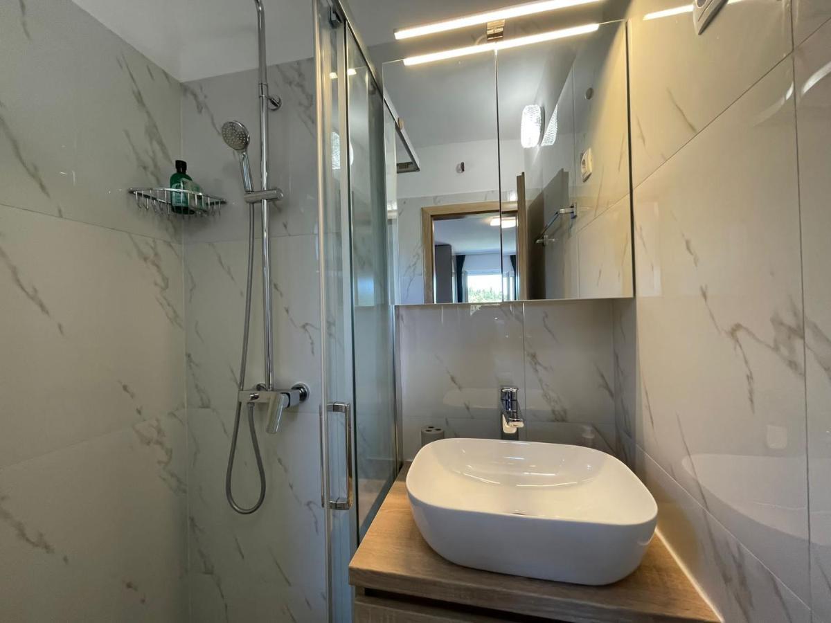 Apartmani Starigrad Paklenica - Danijel Exterior foto