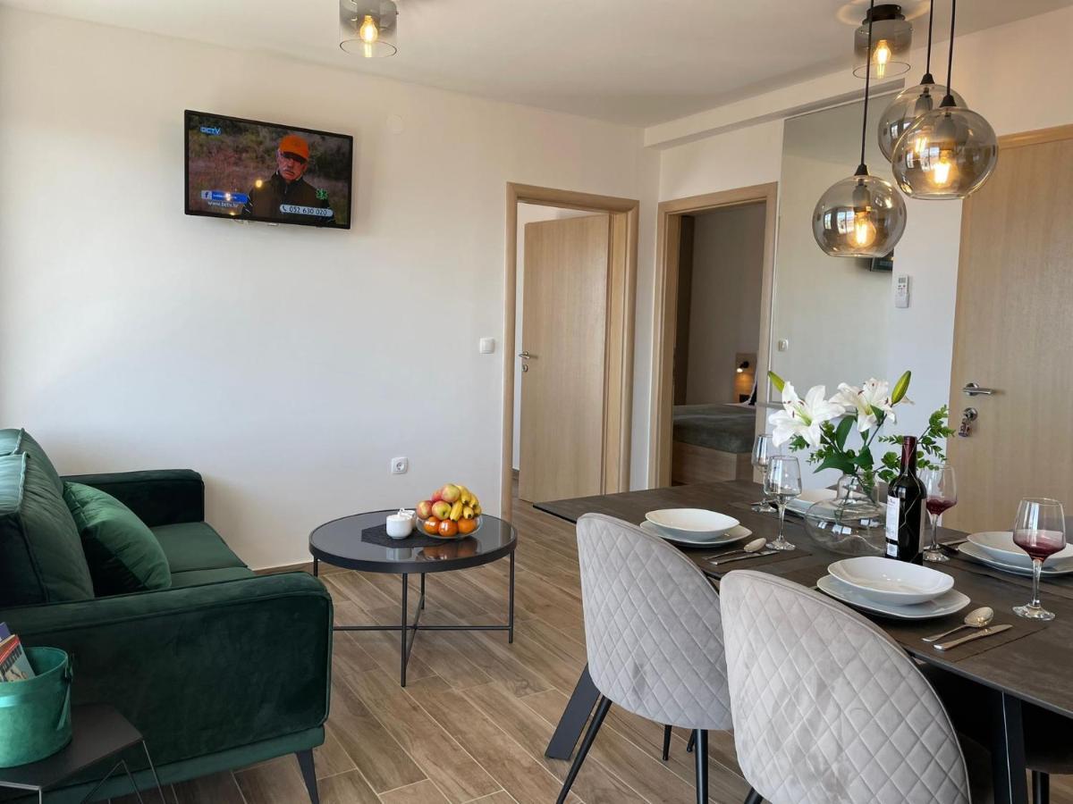 Apartmani Starigrad Paklenica - Danijel Exterior foto
