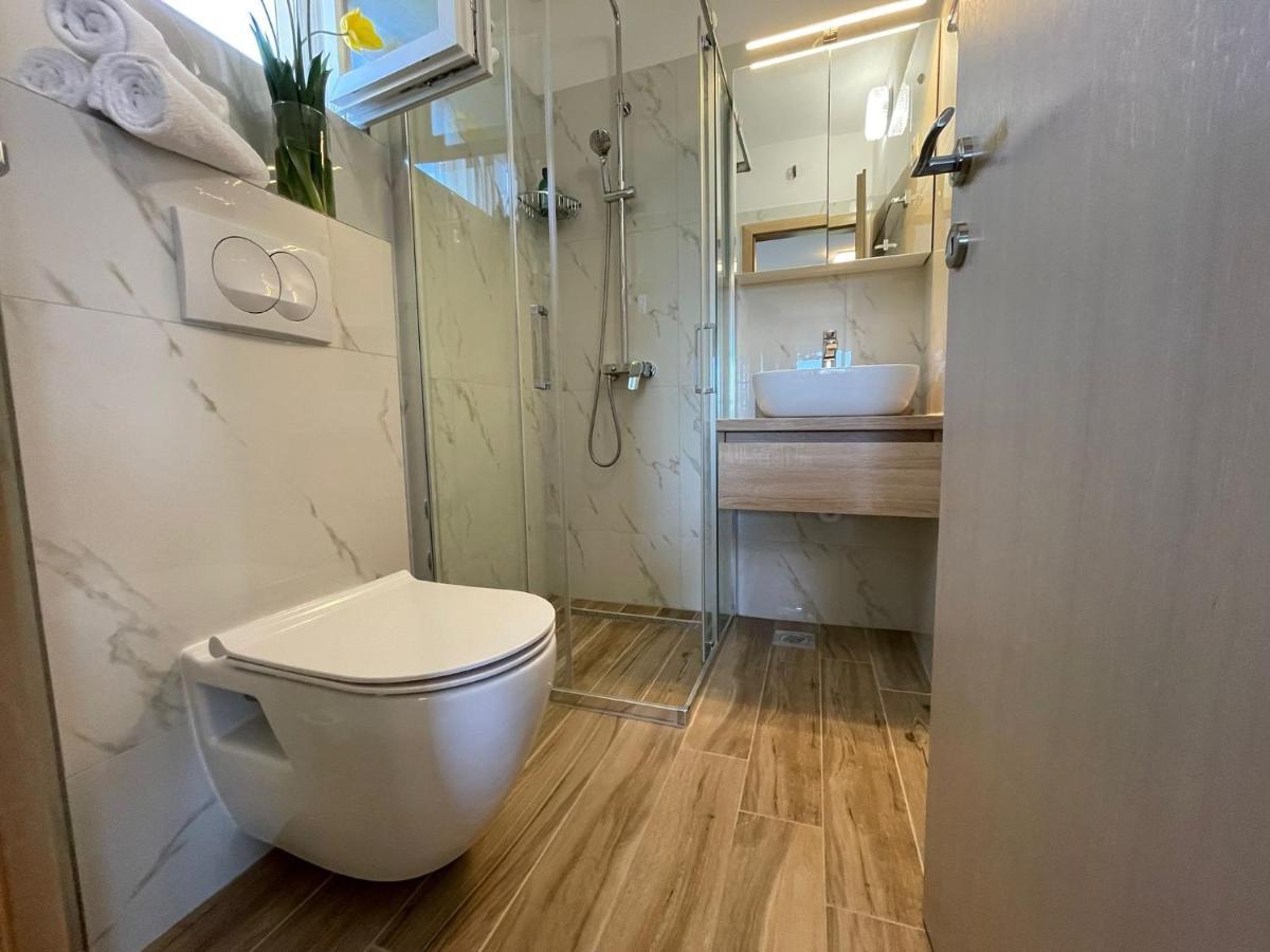 Apartmani Starigrad Paklenica - Danijel Exterior foto